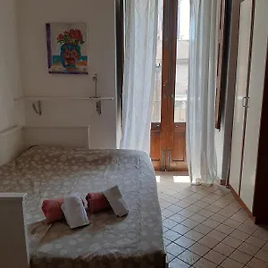 Nyaraló Monovano Centro Storico, Catania-Fontanarossai nemzetközi repülőtér
