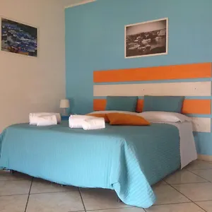 Panzió Platamone, Catania-Fontanarossai nemzetközi repülőtér